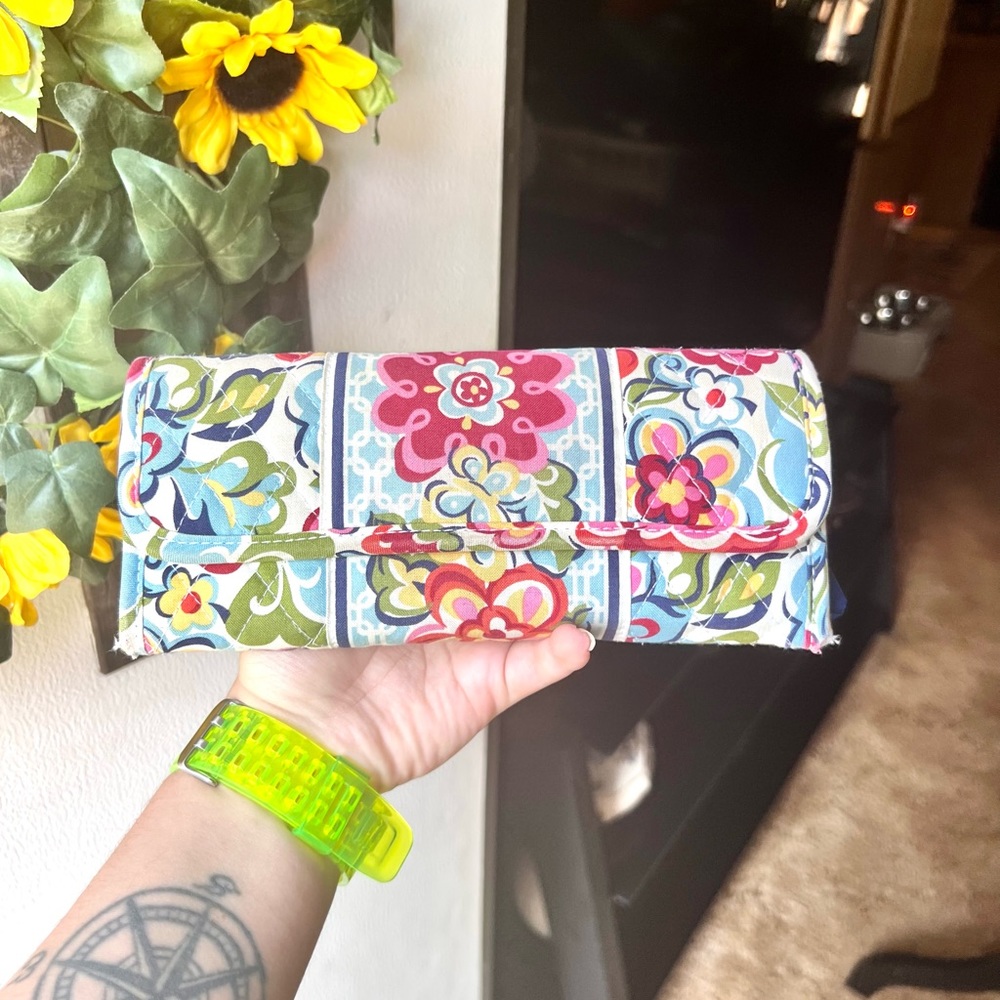 Beautiful Vera Bradley fold over wallet vintage.